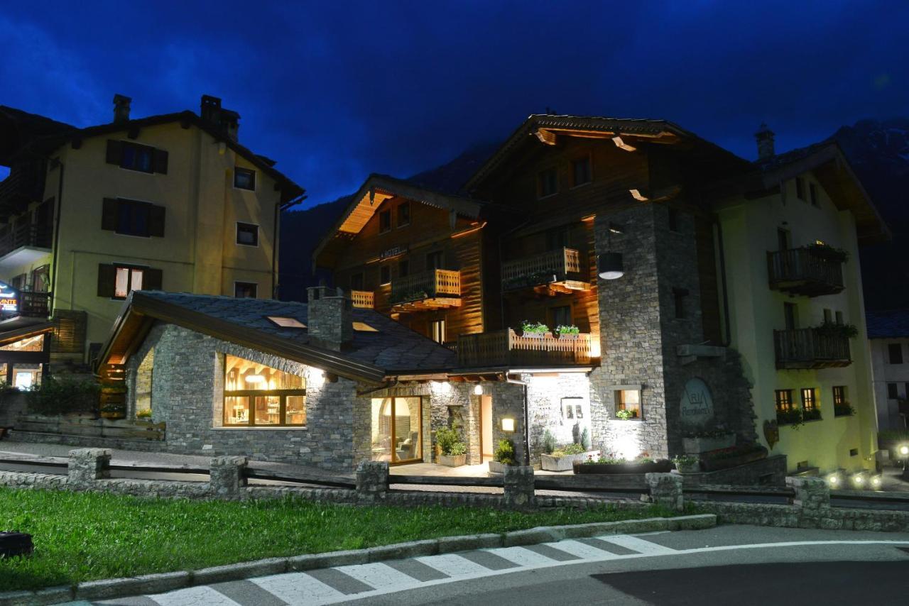 Hotel Maison Saint Jean Courmayeur Extérieur photo
