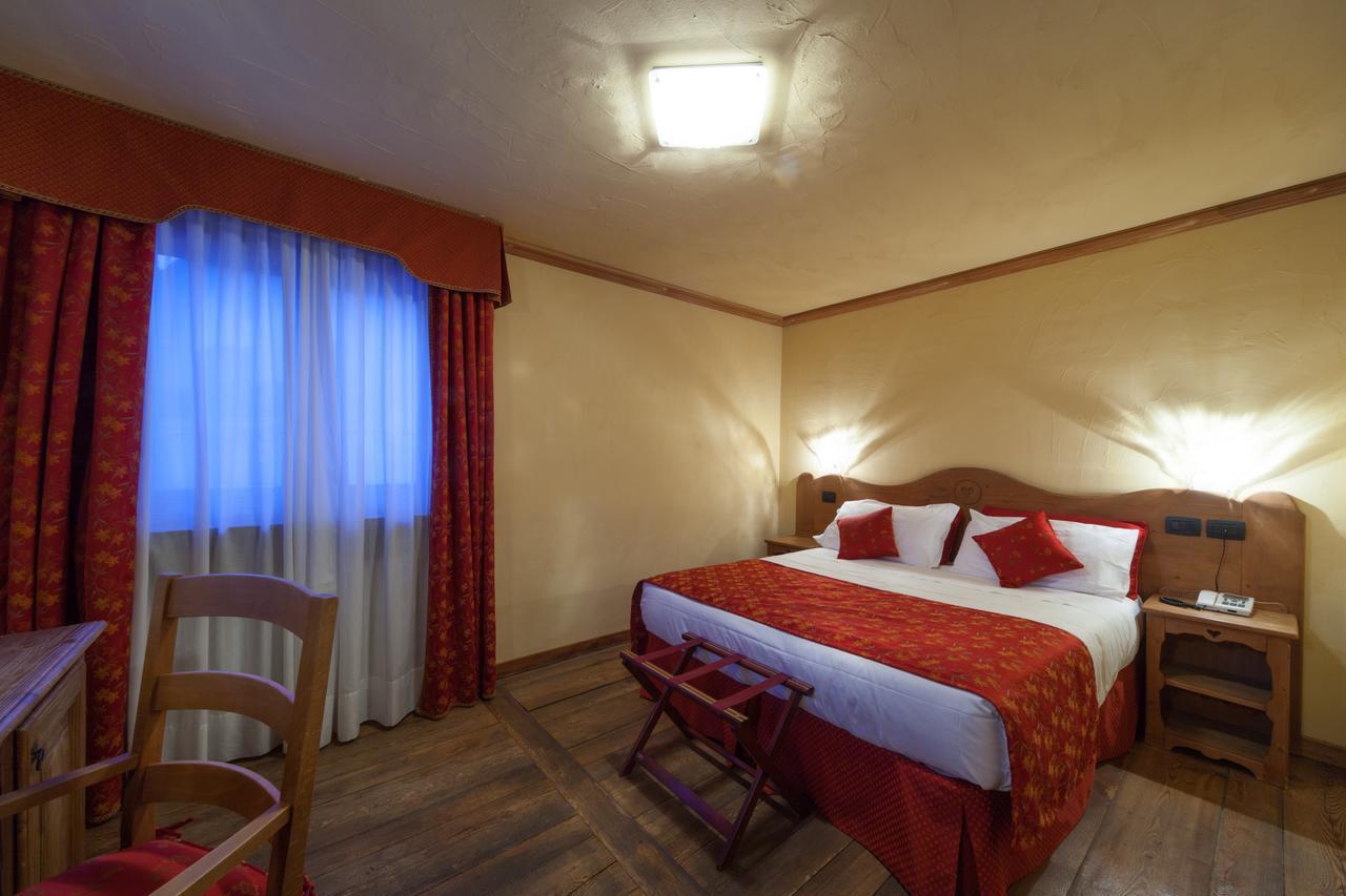 Hotel Maison Saint Jean Courmayeur Extérieur photo
