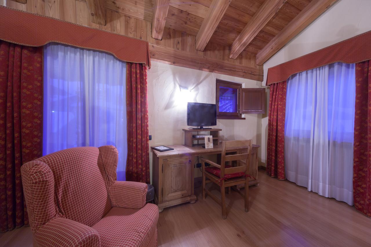 Hotel Maison Saint Jean Courmayeur Extérieur photo